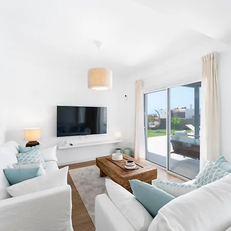 Menta Relaxing Corner In Front Of The Ocean Villa