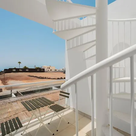 Casa Menta. Relaxing Corner In Front Of The Ocean