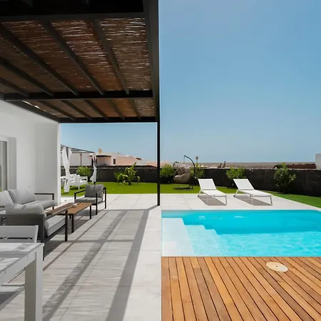 Casa Menta. Relaxing Corner In Front Of The Ocean Playa Blanca (Lanzarote)